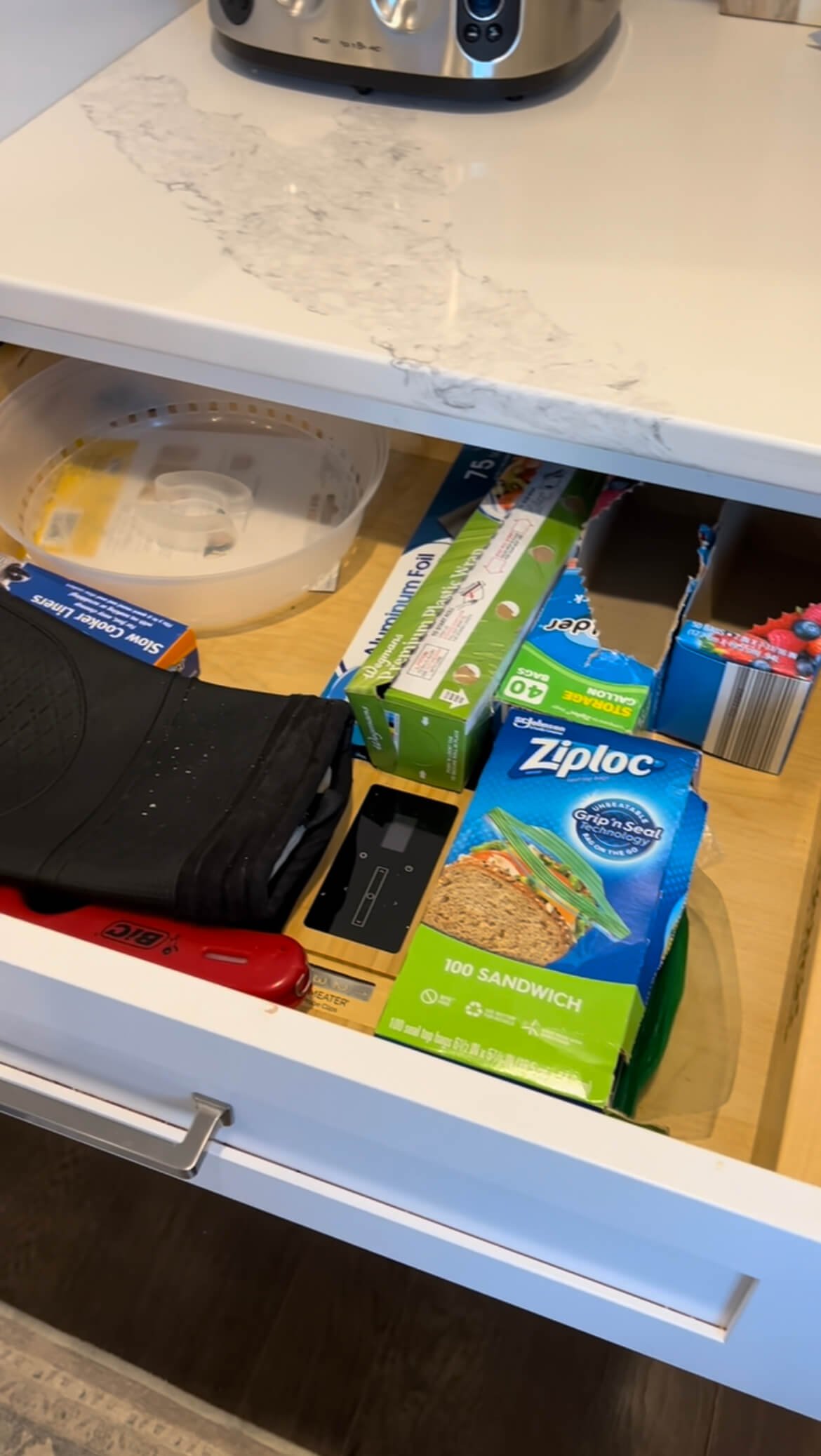 A Brand-New Way to Store Your Ziplock Bags 